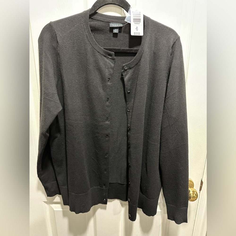 Size 00 Tori’s light sweater / cardigan - black